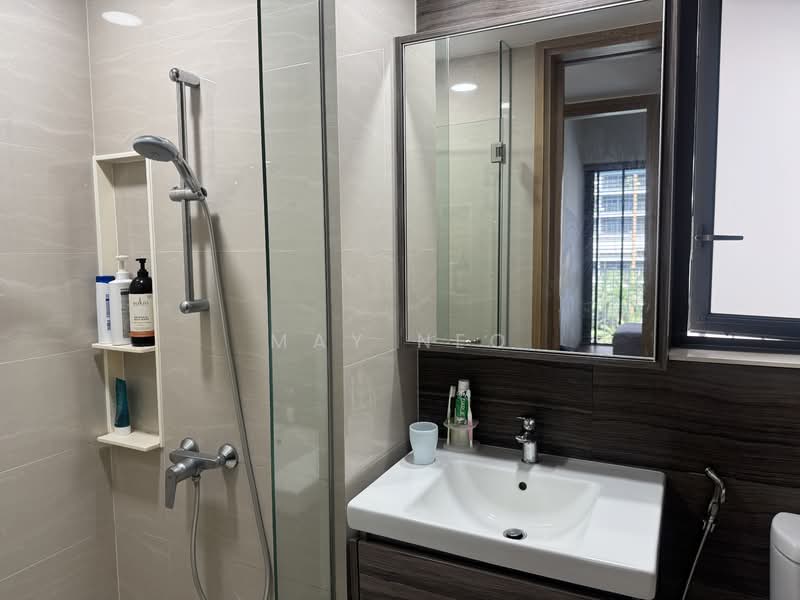 Coco Palms, 21 Pasir Ris Grove, 4 Bedrooms, 1,378 sqft, Condominium For Sale, by May Neo, 500148664 - Bathroom - PropertyGuru.com.sg