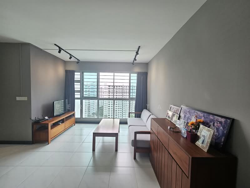 613C Punggol Drive, 613C Punggol Drive, 3 Bedrooms, 1,001 sqft, HDB Flat For Sale, by Bernard Tang, 500148665 - Living Room - PropertyGuru.com.sg