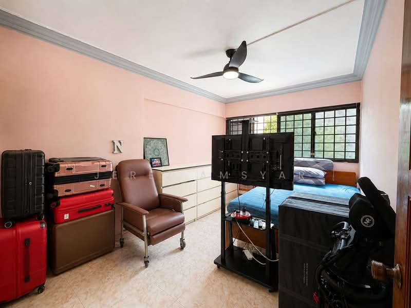 268 Tampines Street 21, 268 Tampines Street 21, 3 Bedrooms, 1,431 sqft, HDB Flat For Sale, by Jerez Amsyar, 500148671 - Bedroom - PropertyGuru.com.sg