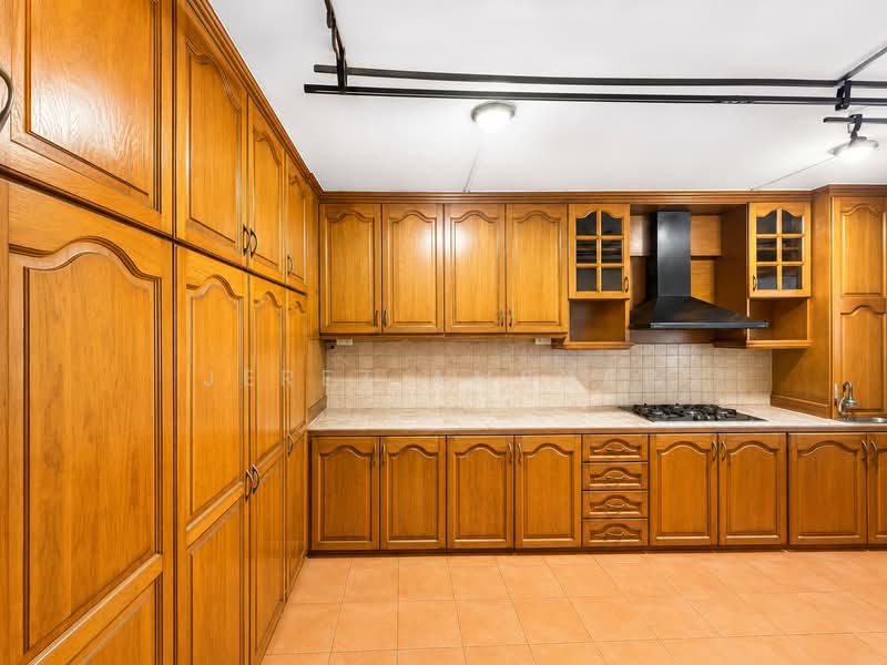 268 Tampines Street 21, 268 Tampines Street 21, 3 Bedrooms, 1,431 sqft, HDB Flat For Sale, by Jerez Amsyar, 500148671 - Kitchen - PropertyGuru.com.sg