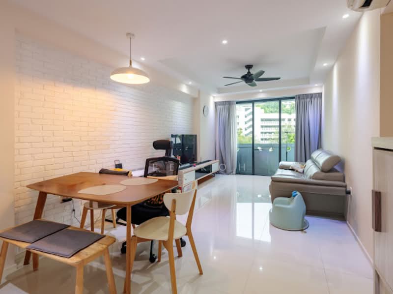 310B Punggol Walk, 310B Punggol Walk, 3 Bedrooms, 990 sqft, HDB Flat For Sale, by Zee Koh, 500148680 - Living Room - PropertyGuru.com.sg