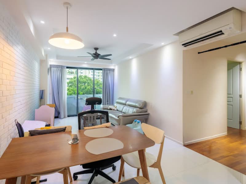 310B Punggol Walk, 310B Punggol Walk, 3 Bedrooms, 990 sqft, HDB Flat For Sale, by Zee Koh, 500148680 - Living Room - PropertyGuru.com.sg