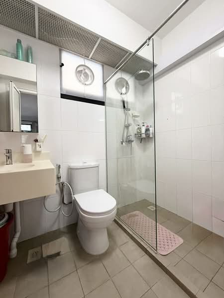 508B Yishun Avenue 4, 508B Yishun Avenue 4, 3 Bedrooms, 1,216 sqft, HDB Flat For Sale, by Dylan Lee, 500148682 - Bathroom - PropertyGuru.com.sg