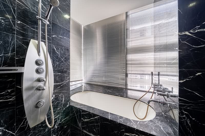 Helios Residences, 15 Cairnhill Circle, 2 Bedrooms, 1,281 sqft, Condominium For Rent, by Eunice Lam, 500148686 - Bathroom - PropertyGuru.com.sg