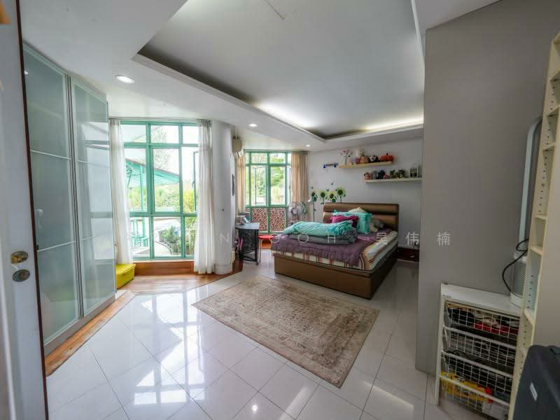 🌟High-Value Elevated STUNNING GCB with Future Potential! WIDE FRONTAGE🌟, , 6 Bedrooms, 7,000 sqft, Good Class Bungalow For Sale, by Martin Goh 吴伟楠, 500148692 - Bedroom - PropertyGuru.com.sg