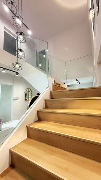 547 Jurong West Street 42, 547 Jurong West Street 42, 3 Bedrooms, 1,506 sqft, HDB Flat For Sale, by Zai ., 500148710 - Stairway - PropertyGuru.com.sg