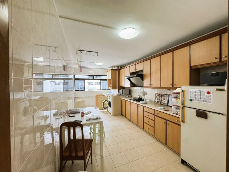 315 Serangoon Avenue 2, 315 Serangoon Avenue 2, 3 Bedrooms, 980 sqft, HDB Flat For Sale, by Christopher Tay, 500148714 - Kitchen - PropertyGuru.com.sg
