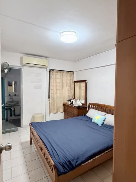149 Silat Avenue, 149 Silat Avenue, 2 Bedrooms, 721 sqft, HDB Flat For Sale, by Wendy Tan, 500148756 - En-suite Master Bedroom - PropertyGuru.com.sg