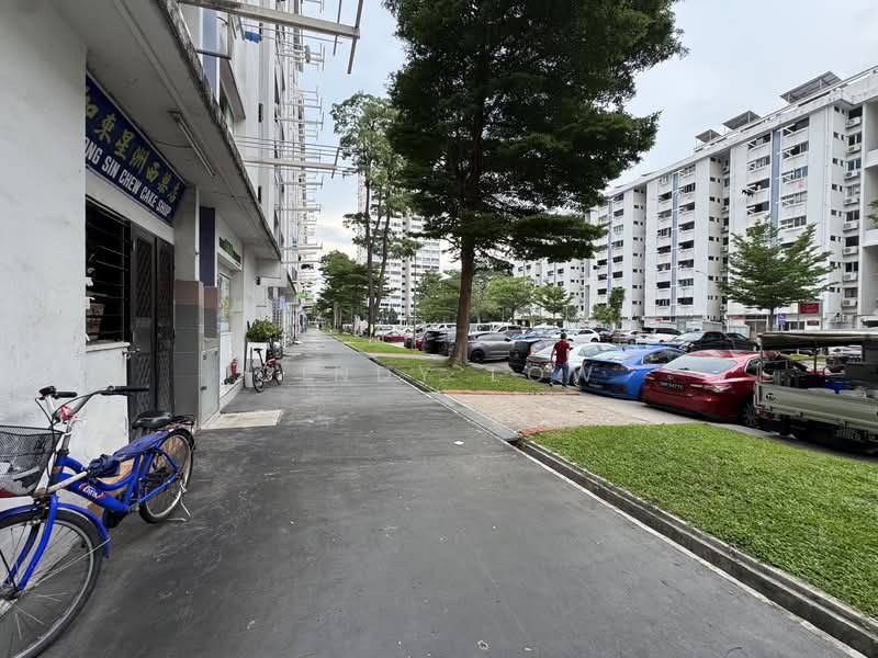 416 Bedok North Avenue 2, 416 Bedok North Avenue 2, 300 sqft, Shop / Shophouse For Rent, by Cindy Low, 500148764 - Exterior - CommercialGuru.com.sg
