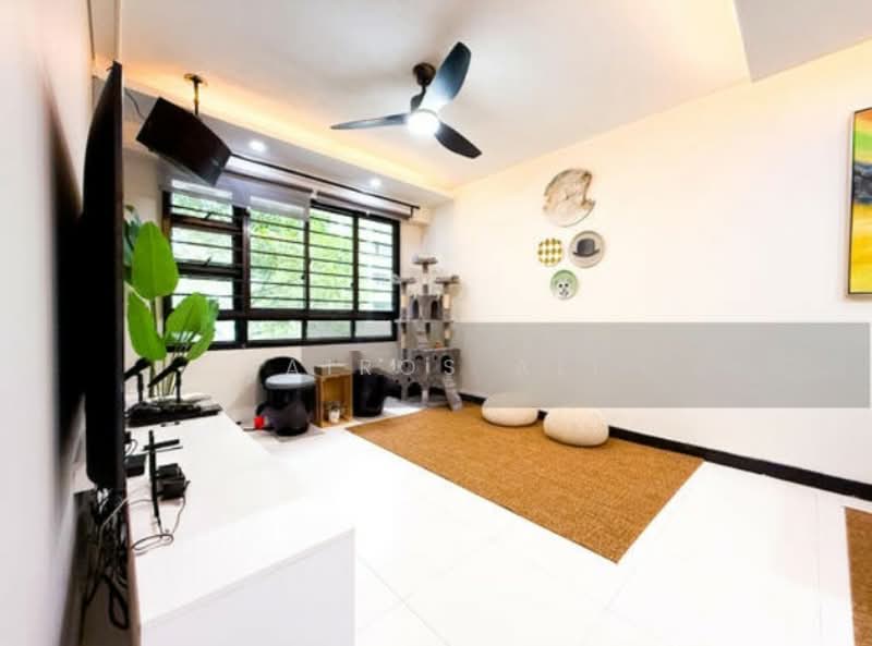 260C Punggol Way, 260C Punggol Way, 3 Bedrooms, 1,001 sqft, HDB Flat For Sale, by Fairos Ali, 500148774 - Living Room - PropertyGuru.com.sg