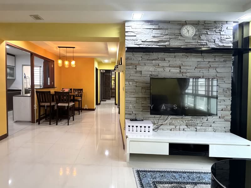 163C Rivervale Crescent, 163C Rivervale Crescent, 3 Bedrooms, 990 sqft, HDB Flat For Sale, by Siti Aisha Yassin, 500148799 - Living Room - PropertyGuru.com.sg