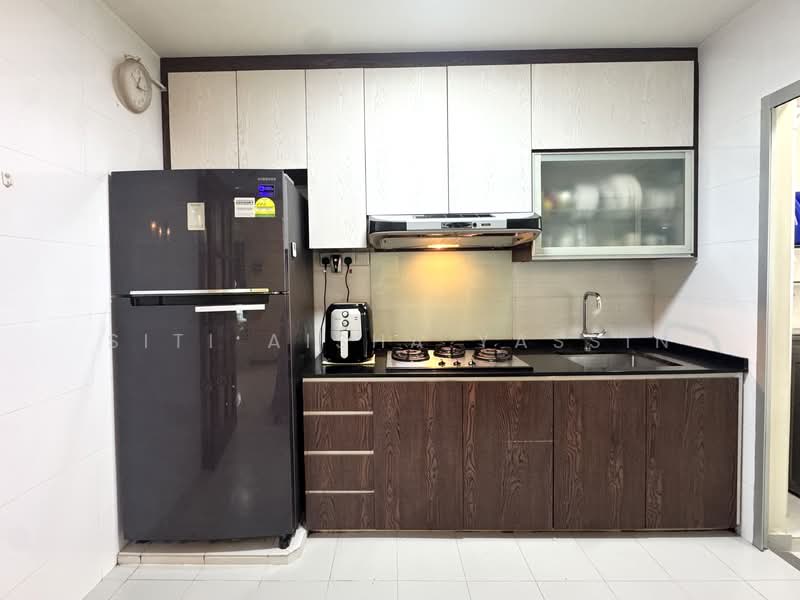 163C Rivervale Crescent, 163C Rivervale Crescent, 3 Bedrooms, 990 sqft, HDB Flat For Sale, by Siti Aisha Yassin, 500148799 - Kitchen - PropertyGuru.com.sg
