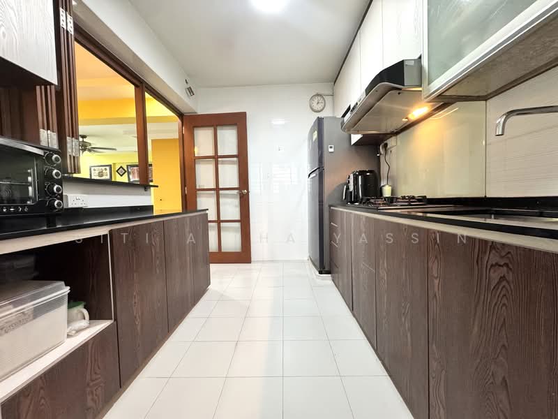 163C Rivervale Crescent, 163C Rivervale Crescent, 3 Bedrooms, 990 sqft, HDB Flat For Sale, by Siti Aisha Yassin, 500148799 - Kitchen - PropertyGuru.com.sg