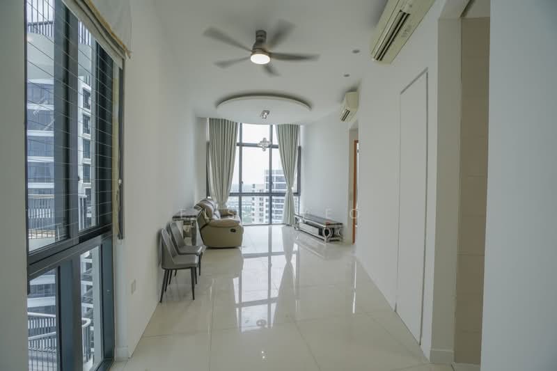 d'Leedon (Former Farrer Court), 13 Leedon Heights, 3 Bedrooms, 1,055 sqft, Condominium For Sale, by Elsa Yeo, 500148804 - Living Room - PropertyGuru.com.sg