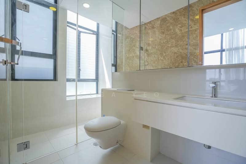 d'Leedon (Former Farrer Court), 13 Leedon Heights, 3 Bedrooms, 1,055 sqft, Condominium For Sale, by Elsa Yeo, 500148804 - Bathroom - PropertyGuru.com.sg