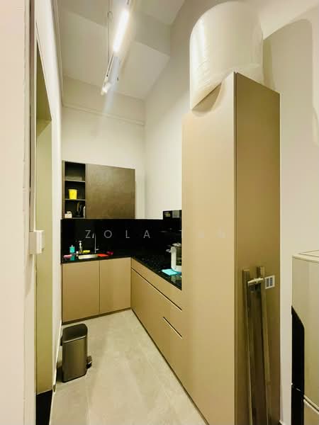 CT Hub, 2 Kallang Avenue, 1,668 sqft, Light Industrial (B1) For Sale, by Zola Tan, 500148812 - Kitchen - CommercialGuru.com.sg