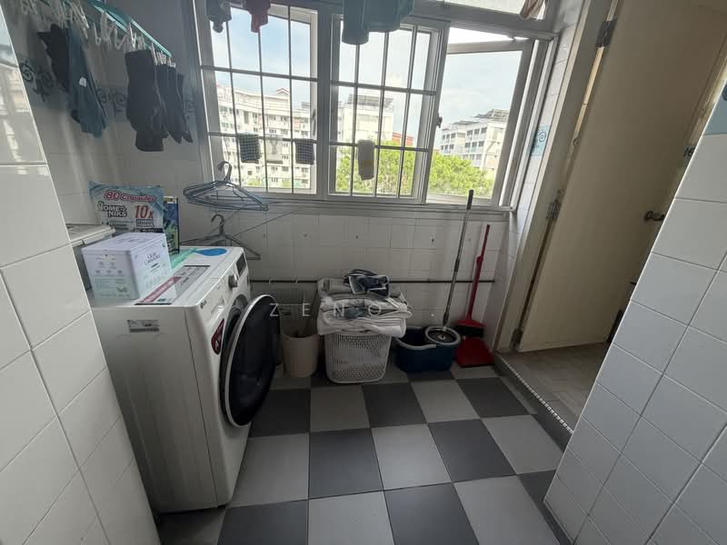 487C Tampines Street 45, 487C Tampines Street 45, 3 Bedrooms, 1,140 sqft, HDB Flat For Sale, by Zeno ., 500148821 - Balcony - PropertyGuru.com.sg