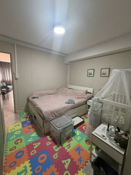 487C Tampines Street 45, 487C Tampines Street 45, 3 Bedrooms, 1,140 sqft, HDB Flat For Sale, by Zeno ., 500148821 - Bedroom - PropertyGuru.com.sg