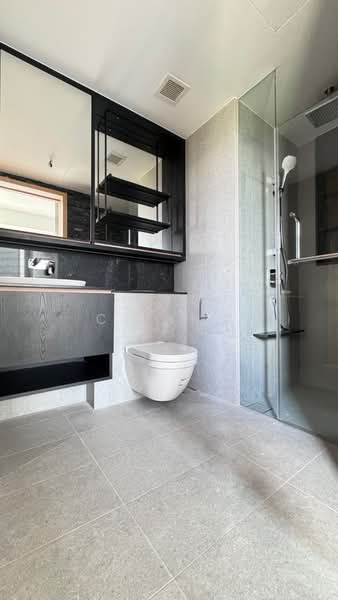 Fyve Derbyshire, 5 Derbyshire Road, 2 Bedrooms, 592 sqft, Condominium For Sale, by CJ Ang, 500148824 - Bathroom - PropertyGuru.com.sg