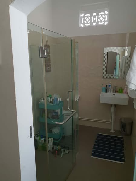 Tembeling Road, Tembeling Road, 3 Bedrooms, 1,800 sqft, Conservation House For Rent, by Thuan ., 500148826 - Bathroom - PropertyGuru.com.sg