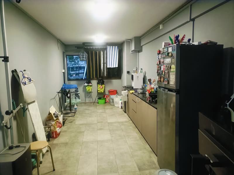 570 Ang Mo Kio Avenue 3, 570 Ang Mo Kio Avenue 3, 2 Bedrooms, 721 sqft, HDB Flat For Sale, by Alex Toh, 500148829 - Kitchen - PropertyGuru.com.sg