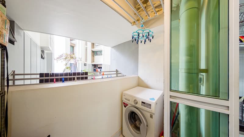 87 Dawson Road, 87 Dawson Road, 3 Bedrooms, 893 sqft, HDB Flat For Sale, by Orry Goh, 500148834 - Balcony - PropertyGuru.com.sg
