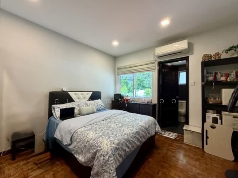 29 Dyson road, , 5 Bedrooms, 3,500 sqft, Corner Terrace For Rent, by Clarissa Loo, 500148837 - Lvl 2 ensuite 3 - PropertyGuru.com.sg