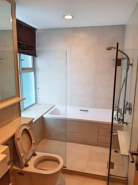 The Esta, 39 Amber Gardens, 3 Bedrooms, 1,313 sqft, Condominium For Sale, by Tziee Tan, 500148839 - Bathroom - PropertyGuru.com.sg