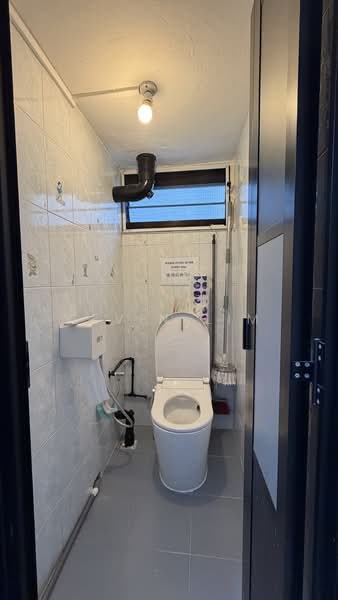 4 Ghim Moh Road, 4 Ghim Moh Road, Room Rental, 80 sqft, HDB Flat For Rent, by Kevin Lim, 500148857 - Bathroom - PropertyGuru.com.sg