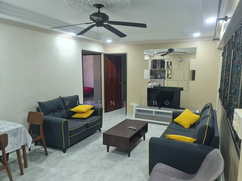 275D Jurong West Street 25, 275D Jurong West Street 25, 3 Bedrooms, 958 sqft, HDB Flat For Rent, by Veron Heng, 500148866 - Living Room - PropertyGuru.com.sg