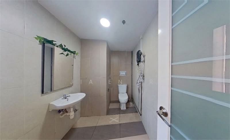 Woodlands 11, 11 Woodlands Close, 1,927 sqft, Light Industrial (B1) For Sale, by Jia En Or, 500148871 - Bathroom - CommercialGuru.com.sg