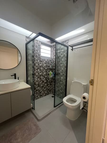 874D Tampines Street 85, 874D Tampines Street 85, 3 Bedrooms, 1,216 sqft, HDB Flat For Sale, by Amos Tan, 500148884 - Bathroom - PropertyGuru.com.sg
