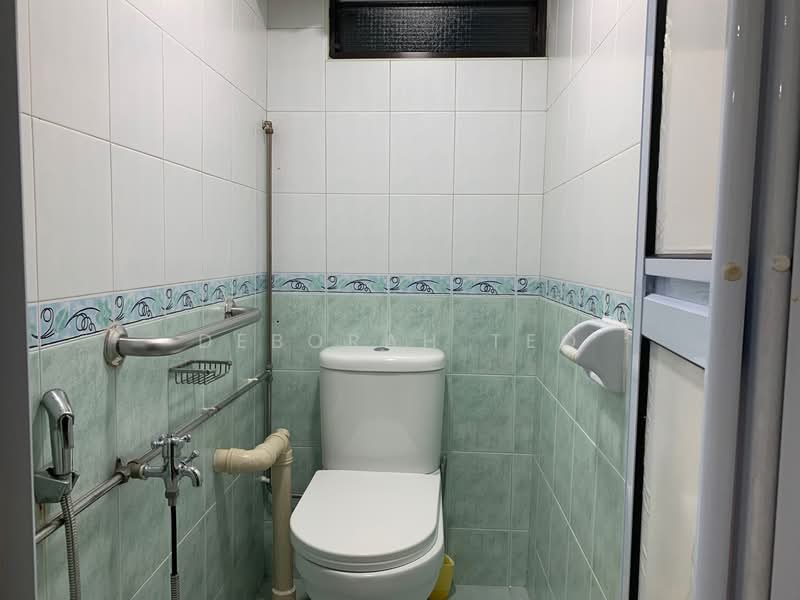 75 Whampoa Drive, 75 Whampoa Drive, 2 Bedrooms, 700 sqft, HDB Flat For Sale, by Deborah Teo, 500148886 - Toilet - PropertyGuru.com.sg