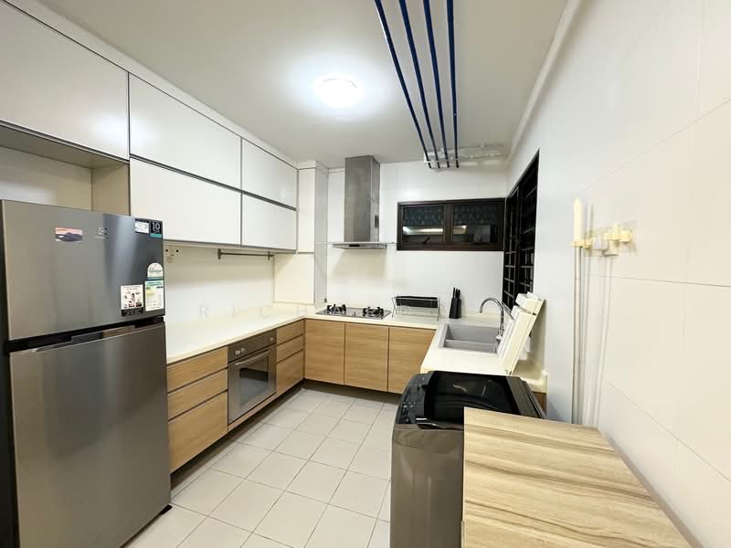 143 Lorong 2 Toa Payoh, 143 Lorong 2 Toa Payoh, 3 Bedrooms, 1,184 sqft, HDB Flat For Sale, by Richard Ho, 500148893 - Kitchen - PropertyGuru.com.sg