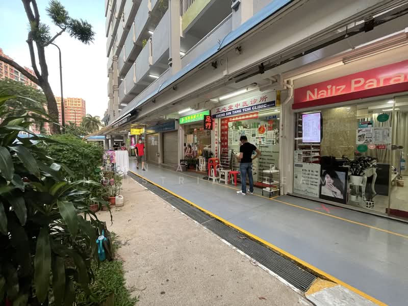 125 Lorong 1 Toa Payoh Half Shop For Rent, 125 Lorong 1 Toa Payoh #01-XXXA, 300 sqft, Shop / Shophouse For Rent, by Ben ANG 洪振財, 500148895 - Exterior - CommercialGuru.com.sg
