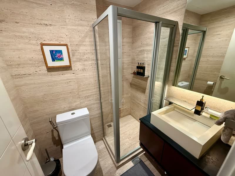 Nicole Green, 68 Guillemard Road, 3 Bedrooms, 2,260 sqft, Apartment For Sale, by Jessica Low, 500148909 - Bathroom - PropertyGuru.com.sg
