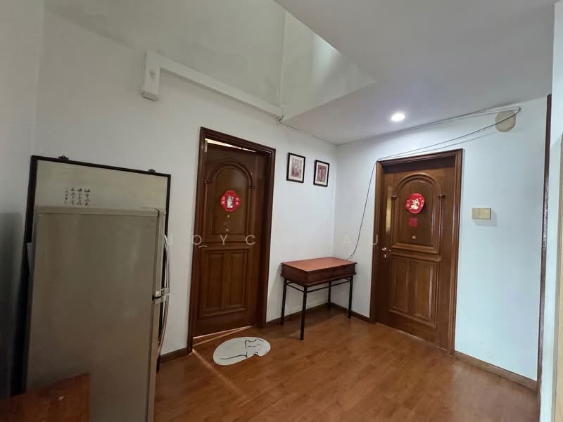 Location! Location! Freehold Corner Semi Detach, Miss or regret!, 1km MGS, Bukit Timah, Dunearn Rd, Maple Ave, Cherry Ave, 6 Bedrooms, 5,700 sqft, Semi-Detached House For Sale, by Joyce Lau, 500148914 - Entrance - PropertyGuru.com.sg