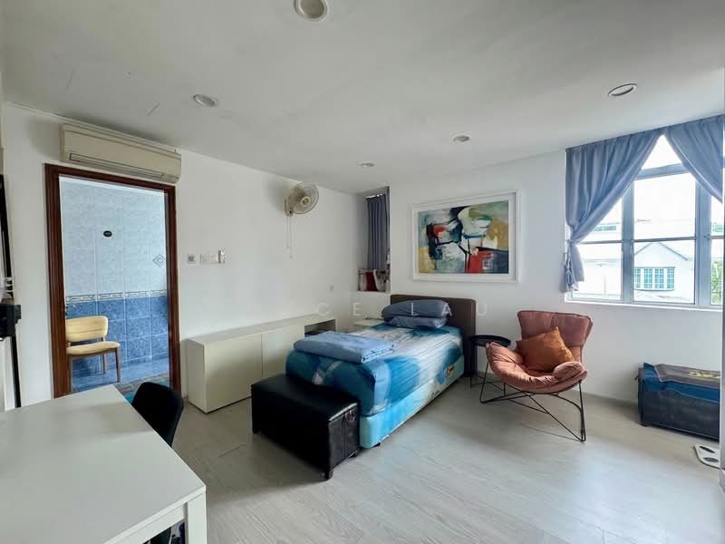 Location! Location! Freehold Corner Semi Detach, Miss or regret!, 1km MGS, Bukit Timah, Dunearn Rd, Maple Ave, Cherry Ave, 6 Bedrooms, 5,700 sqft, Semi-Detached House For Sale, by Joyce Lau, 500148914 - Bedroom - PropertyGuru.com.sg