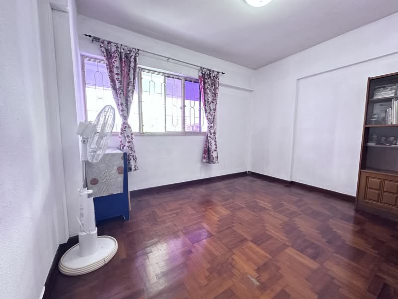 238 Hougang Avenue 1, 238 Hougang Avenue 1, 3 Bedrooms, 1,485 sqft, HDB Flat For Sale, by Alvin Liew, 500148919 - Bedroom - PropertyGuru.com.sg