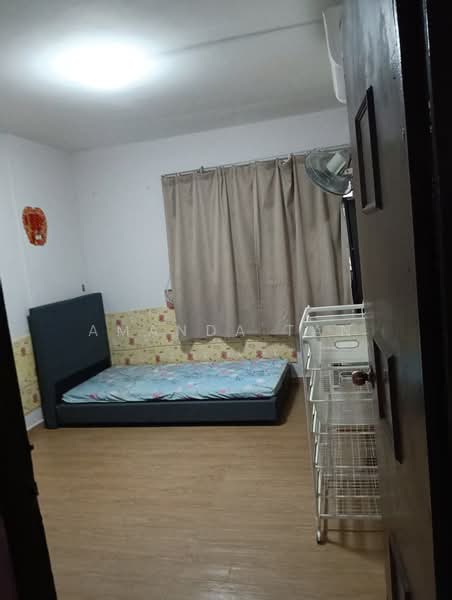 407 Bukit Batok West Avenue 4, 407 Bukit Batok West Avenue 4, Room Rental, 100 sqft, HDB Flat For Rent, by Amanda Tan, 500148923 - Bedroom - PropertyGuru.com.sg