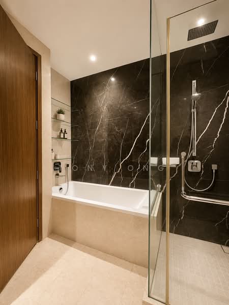 Alana, Sunrise Terrace, 4 Bedrooms, 3,122 sqft, Terraced House For Sale, by Tony Ong, 500148925 - Bathroom - PropertyGuru.com.sg