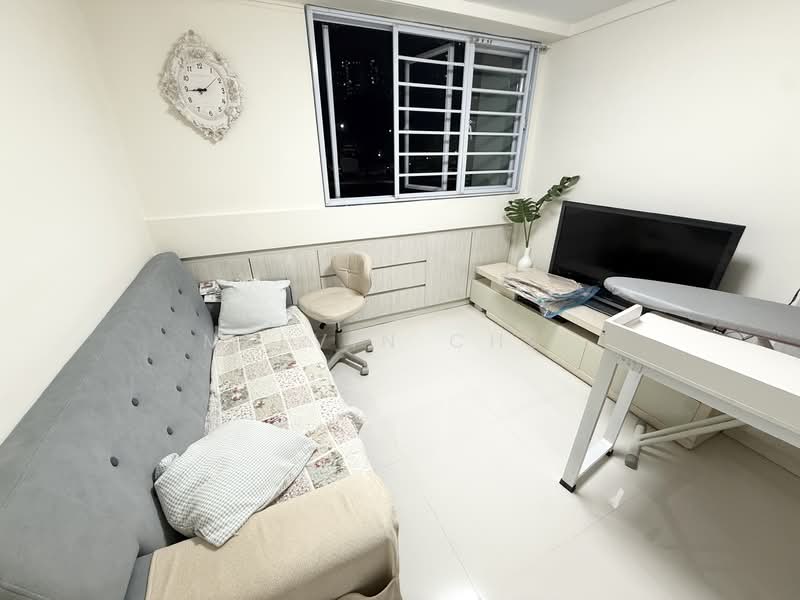 354 Clementi Avenue 2, 354 Clementi Avenue 2, Room Rental, 120 sqft, HDB Flat For Rent, by Melvin Chee, 500148928 - Living Room - PropertyGuru.com.sg