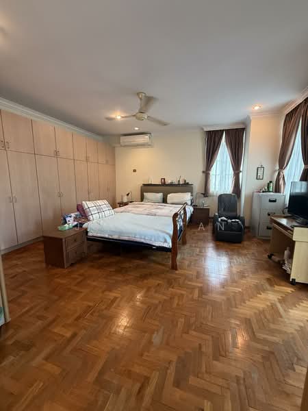 10A Mount Sinai lane, , 6 Bedrooms, 6,000 sqft, Bungalow House For Sale, by Juita Tan, 500148949 - Bedroom - PropertyGuru.com.sg