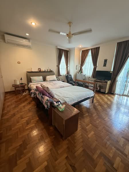 10A Mount Sinai lane, , 6 Bedrooms, 6,000 sqft, Bungalow House For Sale, by Juita Tan, 500148949 - Bedroom - PropertyGuru.com.sg