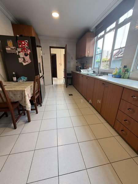 10A Mount Sinai lane, , 6 Bedrooms, 6,000 sqft, Bungalow House For Sale, by Juita Tan, 500148949 - Kitchen - PropertyGuru.com.sg