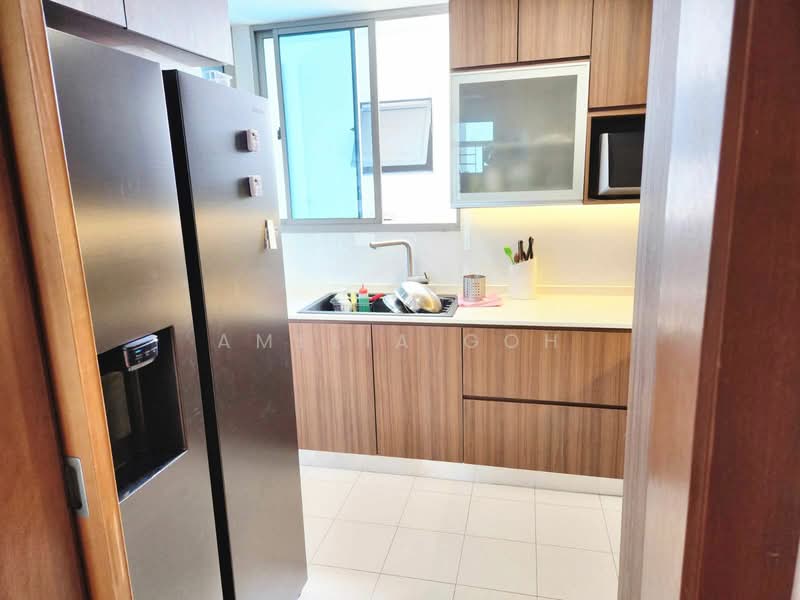 Blue Horizon, 21 West Coast Crescent, 3 Bedrooms, 1,200 sqft, Condominium For Rent, by Amelia Goh, 500148955 - Kitchen - PropertyGuru.com.sg