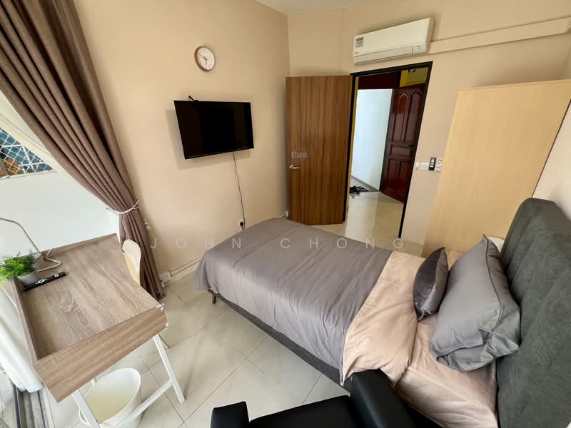 Elizabeth Heights, 57 Cairnhill Road, Room Rental, 250 sqft, Condominium For Rent, by John Chong, 500148967 - Bedroom - PropertyGuru.com.sg