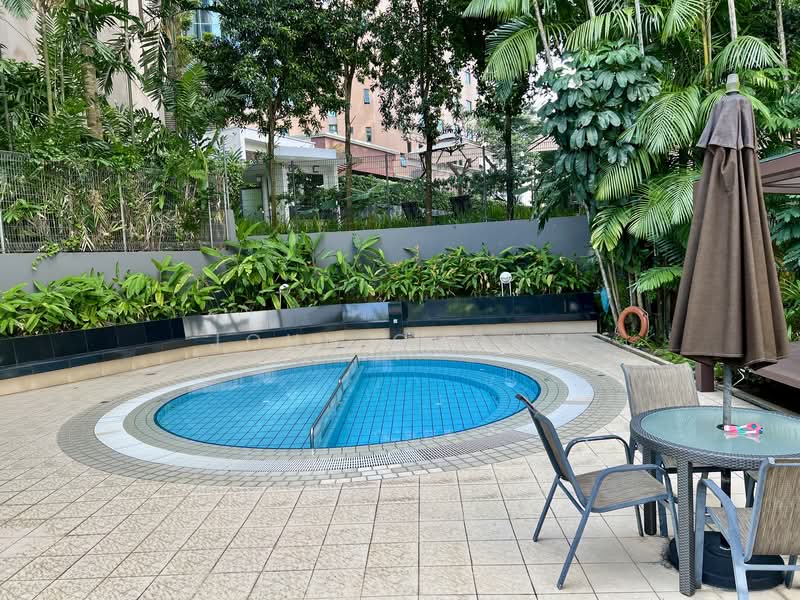 Elizabeth Heights, 57 Cairnhill Road, Room Rental, 250 sqft, Condominium For Rent, by John Chong, 500148967 - Pool - PropertyGuru.com.sg
