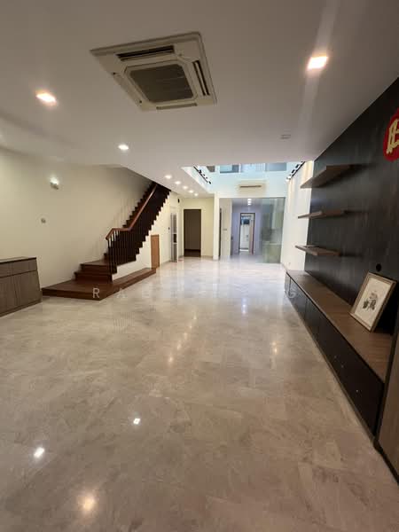 Springside Avenue, Springside avenue, 6 Bedrooms, 4,155 sqft, Terraced House For Sale, by Rachel ng, 500148973 - Living Room - PropertyGuru.com.sg