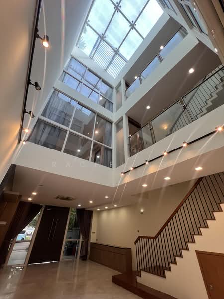 Springside Avenue, Springside avenue, 6 Bedrooms, 4,155 sqft, Terraced House For Sale, by Rachel ng, 500148973 - Interior - PropertyGuru.com.sg